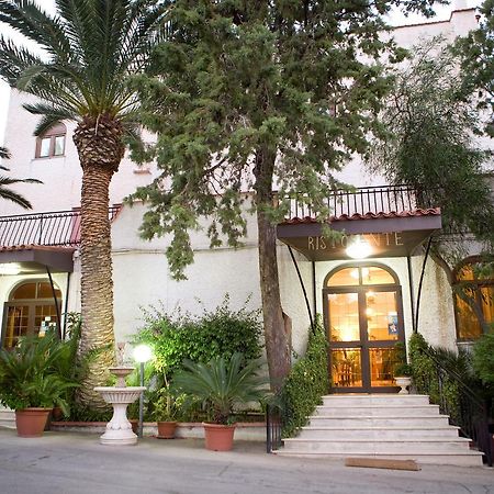 Hotel Miravalle Misilmeri Екстер'єр фото